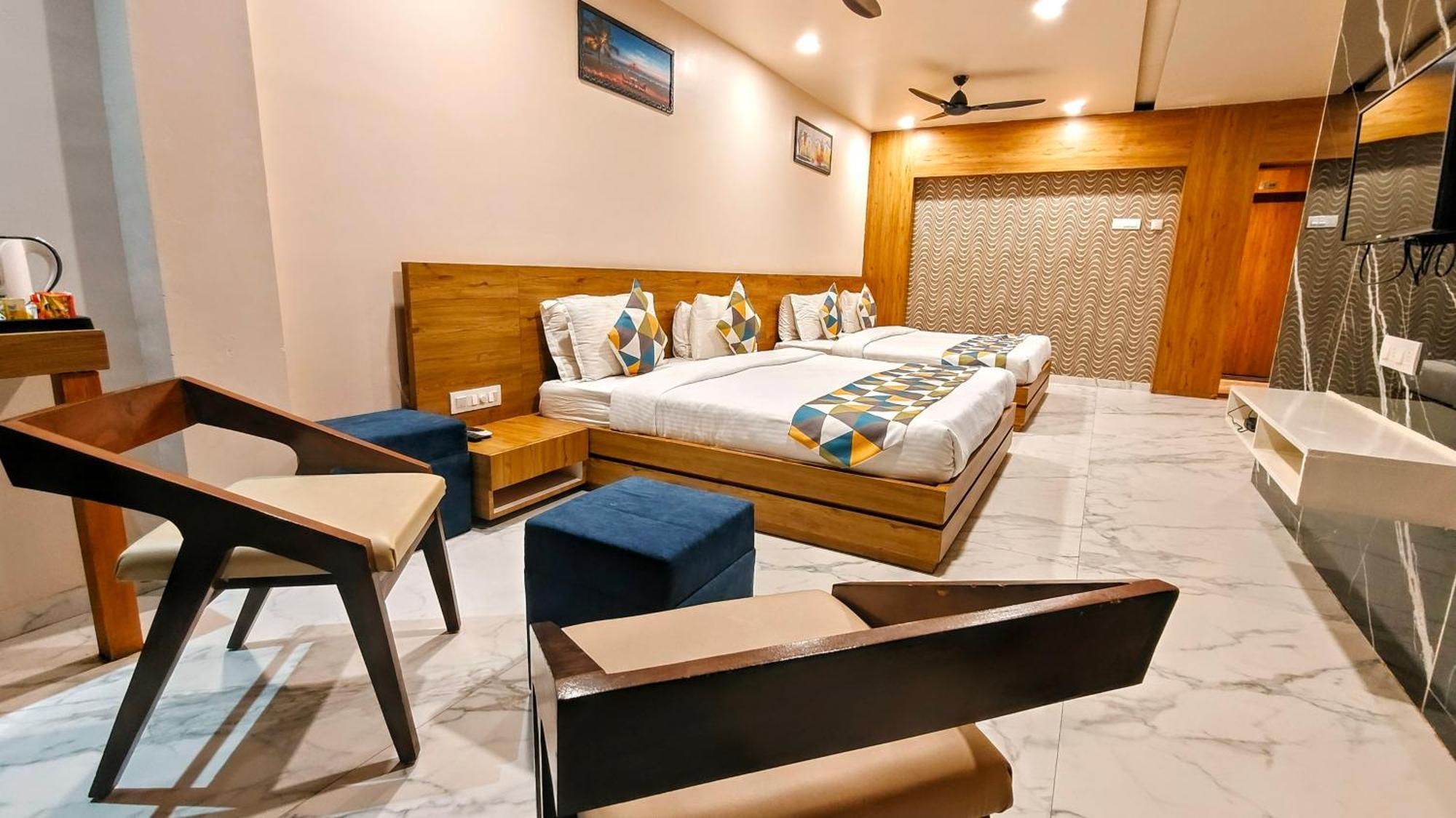 The Sky Imperial Unity Inn Garudeshwar Экстерьер фото