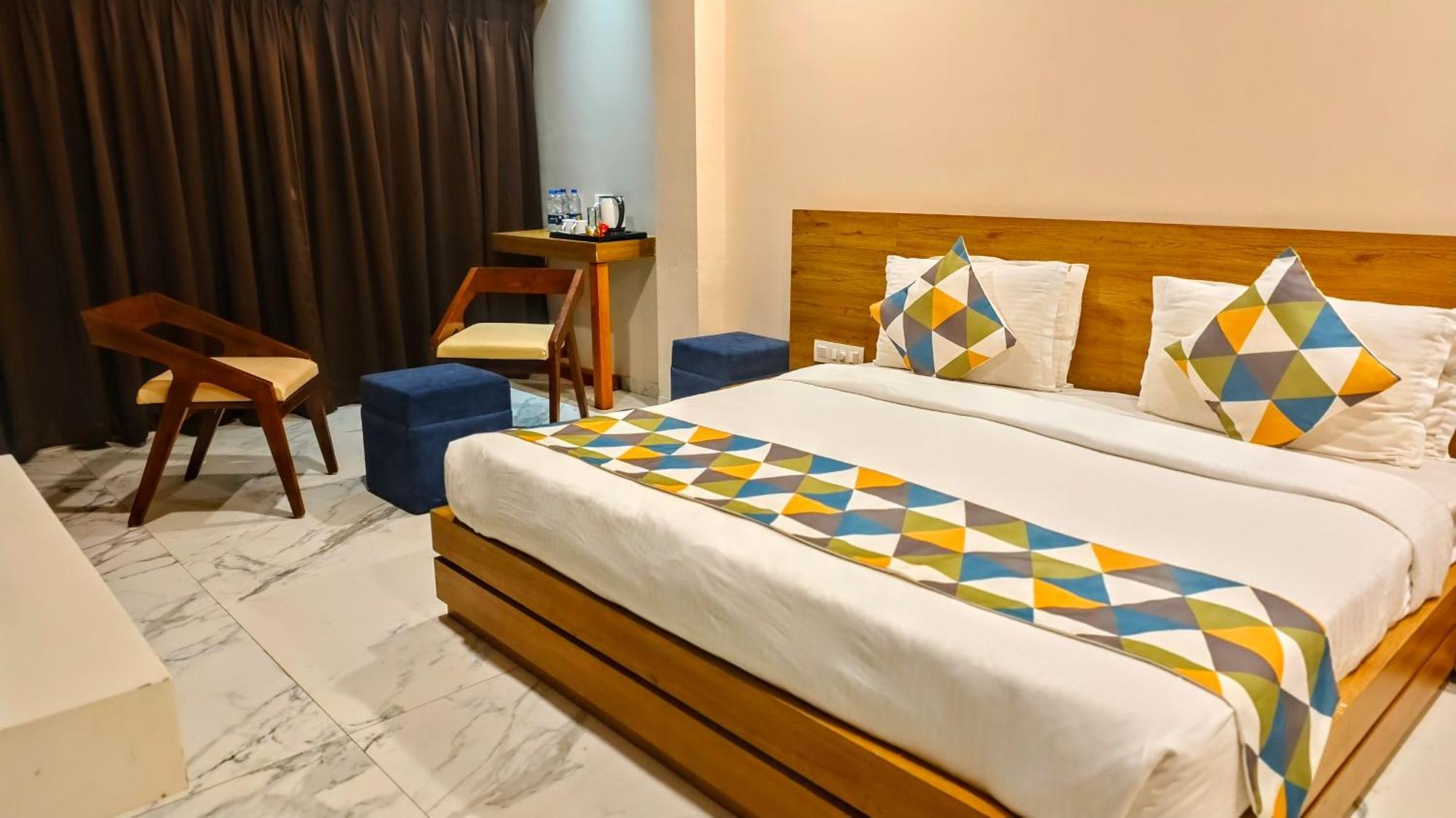 The Sky Imperial Unity Inn Garudeshwar Экстерьер фото