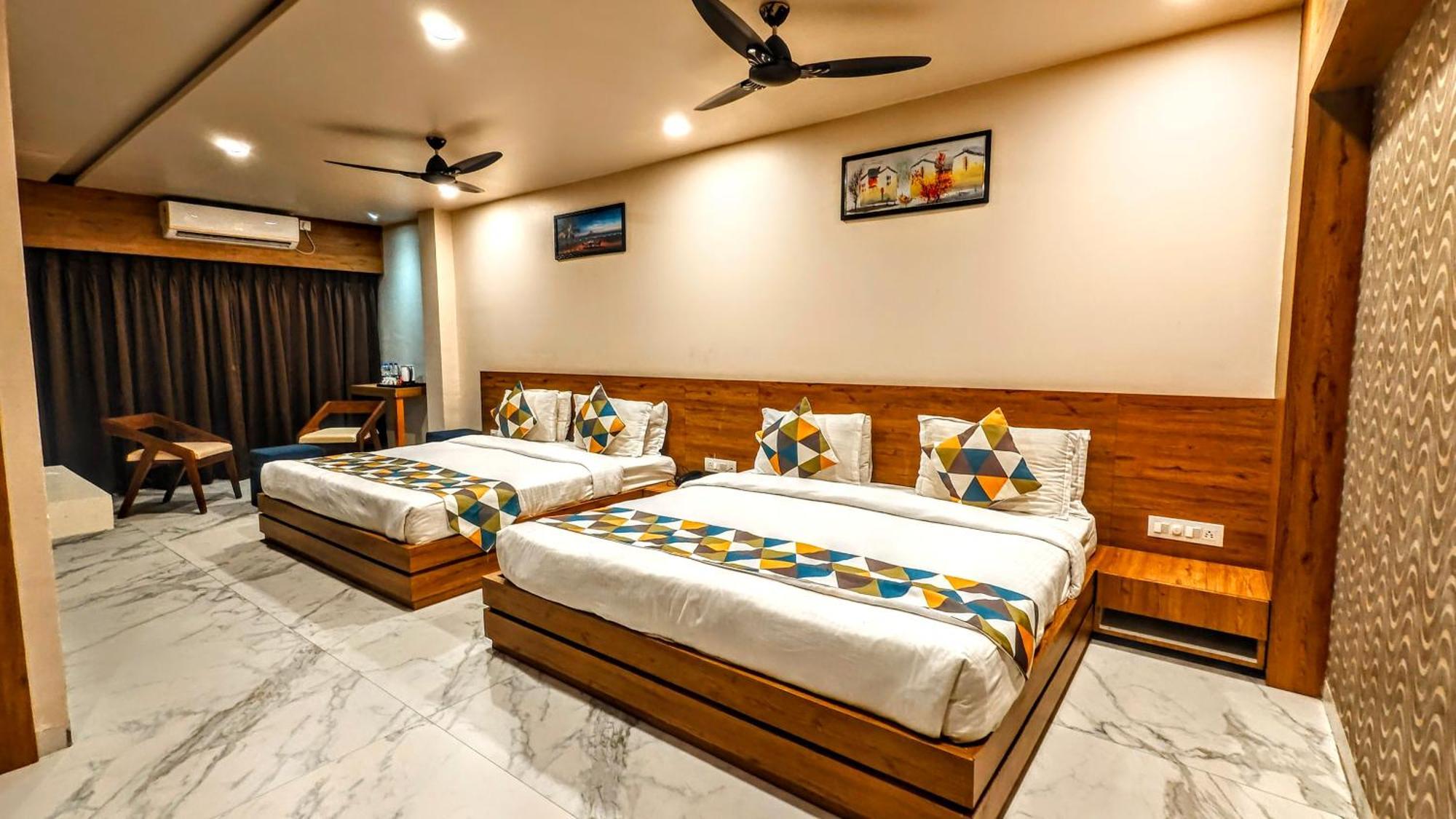The Sky Imperial Unity Inn Garudeshwar Экстерьер фото
